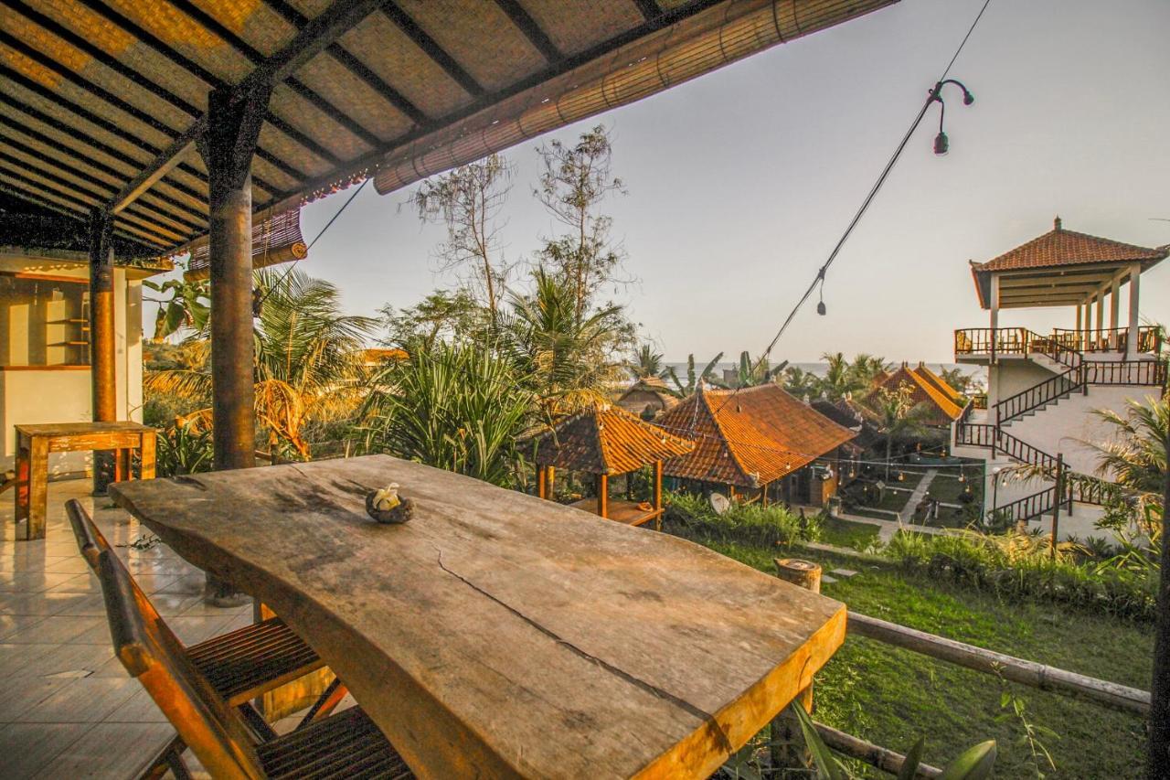 Hotel The Anara Surfing Camp Pulukan Exterior foto